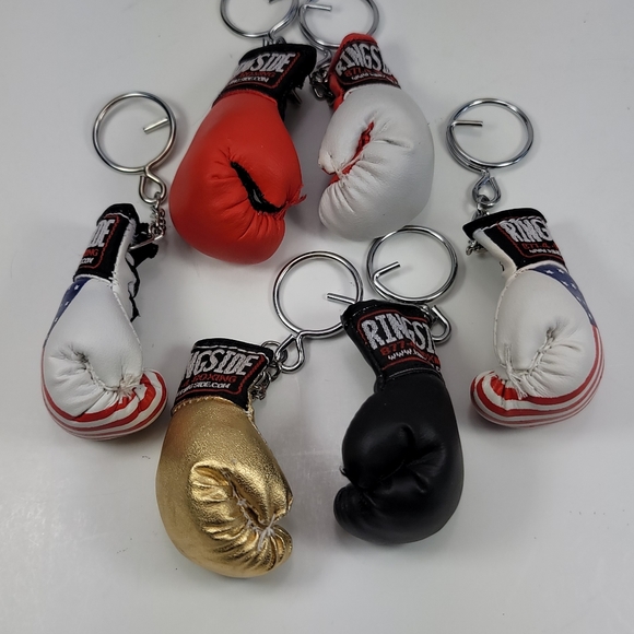 Set of 6 Ringside Boxing Glove Keychain Rings. - Picture 2 of 4